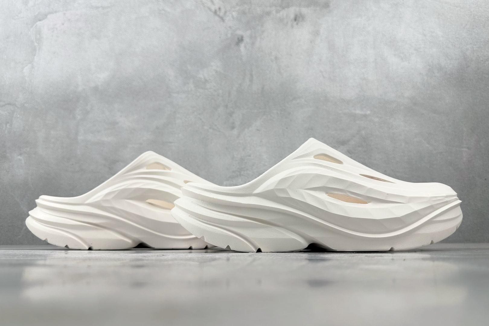 HOKA ONE ONE Ora Recovery mule 白色 1147951-WWH