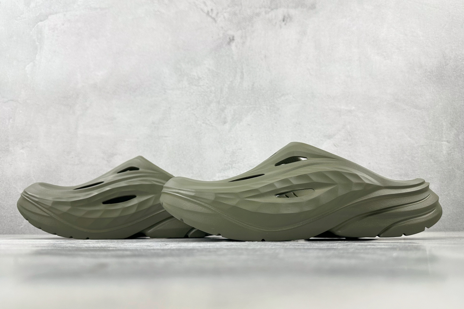 HOKA ONE ONE Ora Recovery mule 灰色 1147951-SLTSL