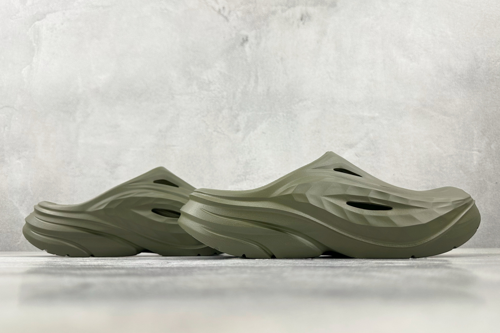 HOKA ONE ONE Ora Recovery mule 灰色 1147951-SLTSL