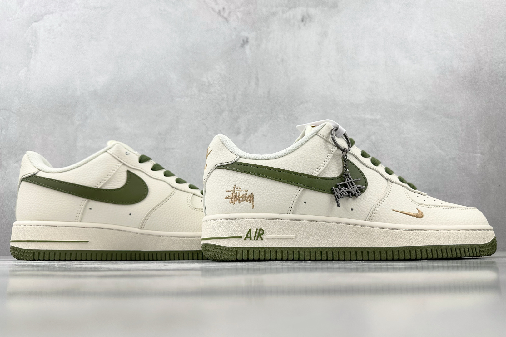 XC 
Nike Air Force 1'07 斯图西 联名 米白绿

货号：XX3168 151
尺码