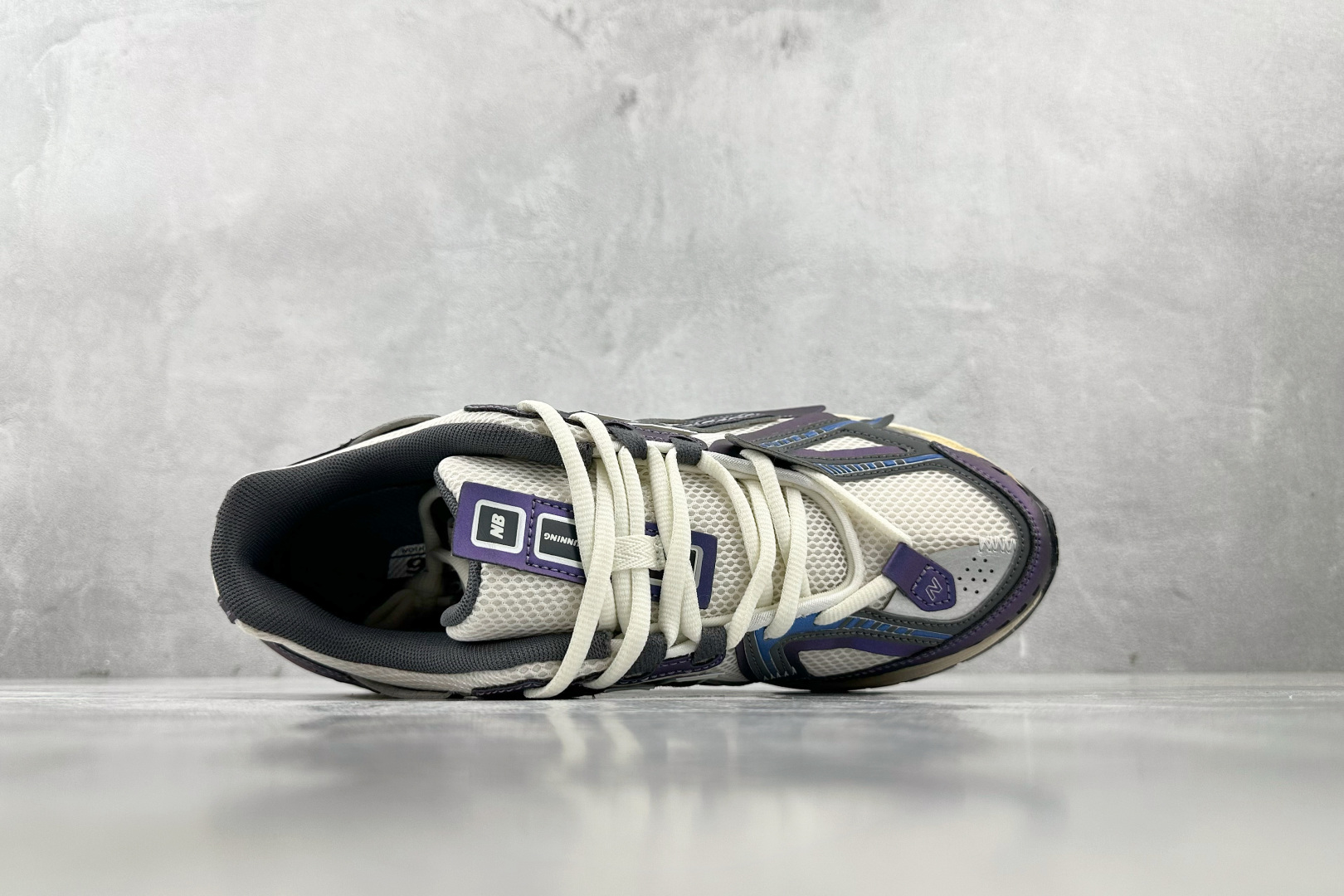 240 大厂出品 New Balance NB 1906A 灰紫 U1906ANB 尺码：36 36.5 37 38.5 39 40 40.5 41 42 42.5 43 44 44.5 45 46 46.5 编码：33