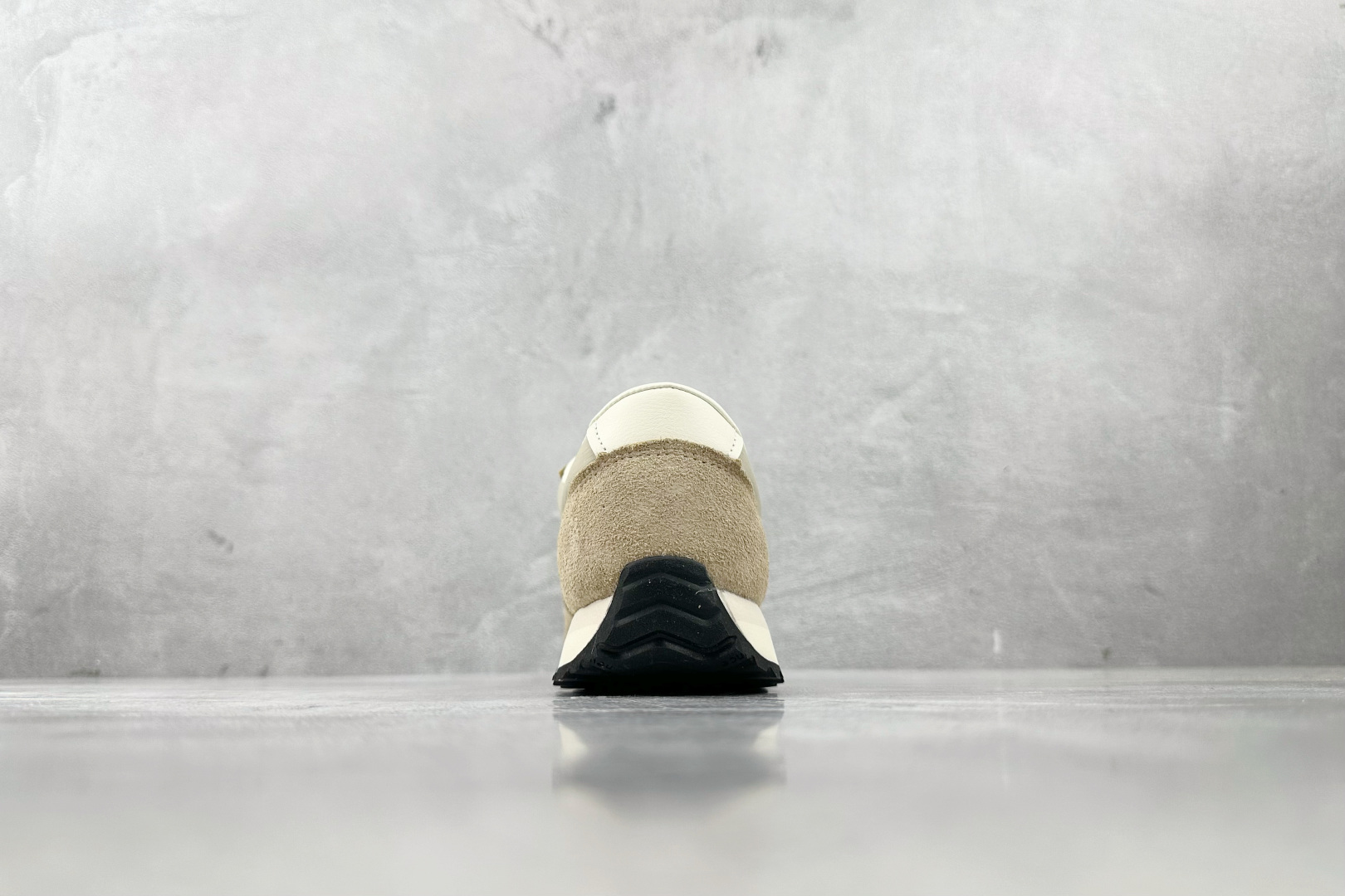 K13 版 
New Balance NB 471 棕色

货号：U471AI
尺码：36 36.5 3