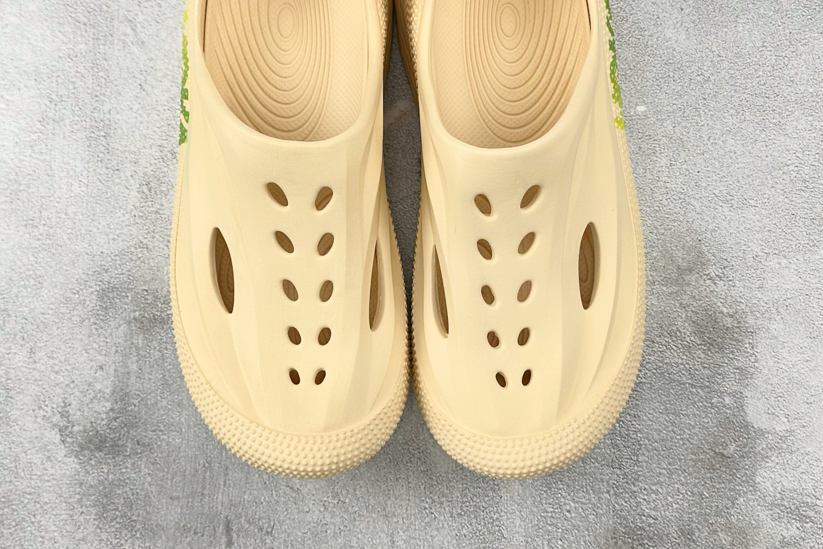 160 HOKA ONE ONE Ora 流沙色 1147951