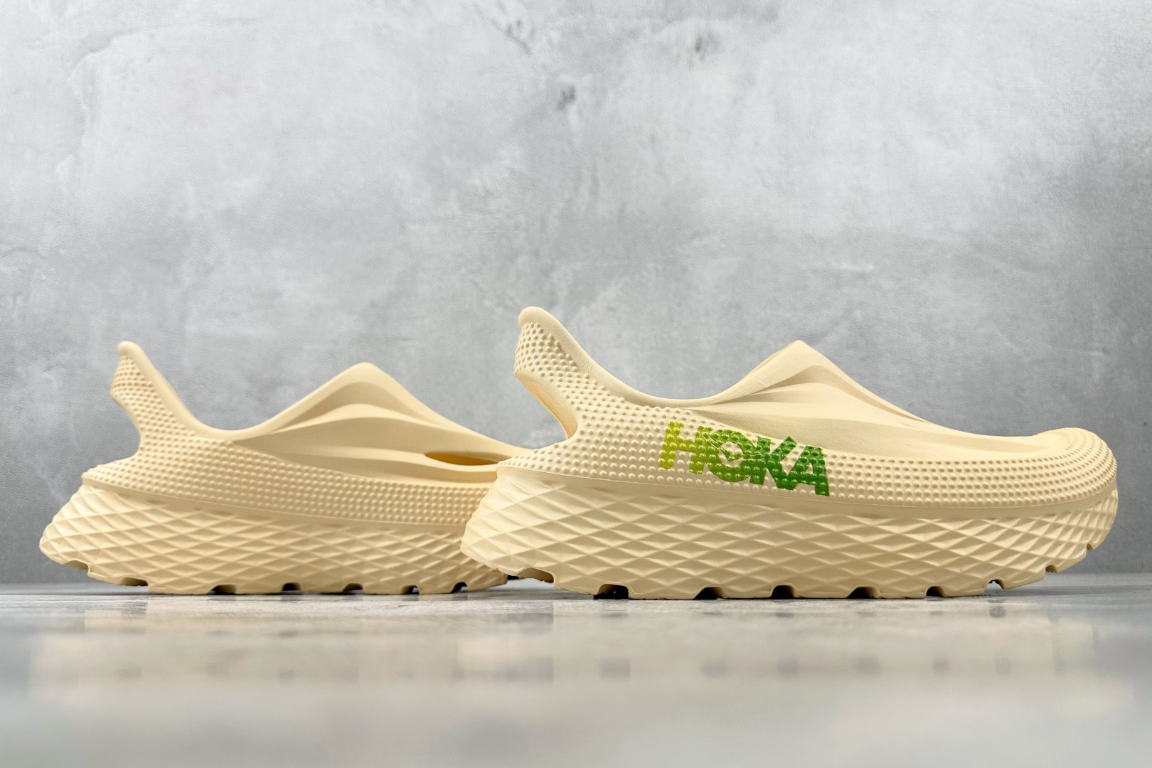160 HOKA ONE ONE Ora 流沙色 1147951