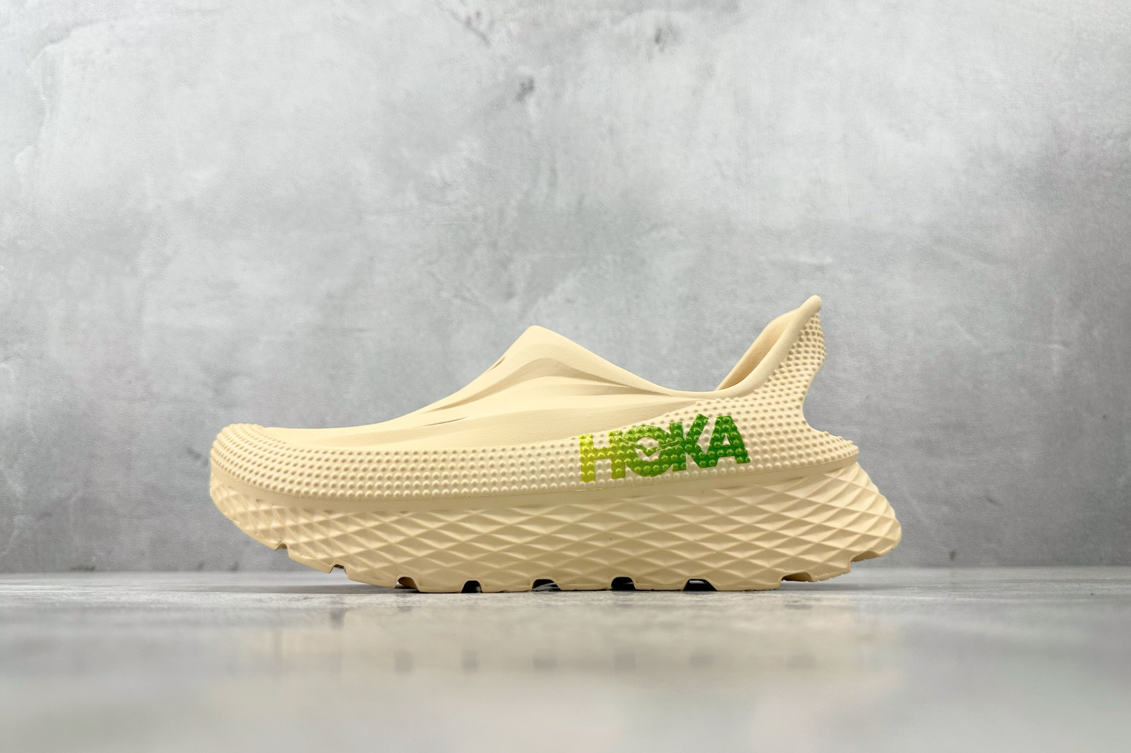 160 HOKA ONE ONE Ora 流沙色 1147951