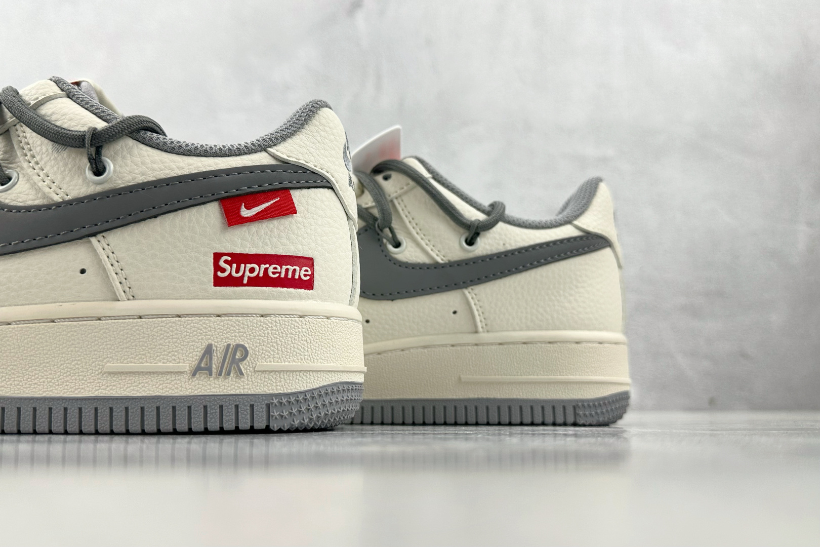 Nike Air Force 1'07 Supreme 联名 米白灰 DM6868-071