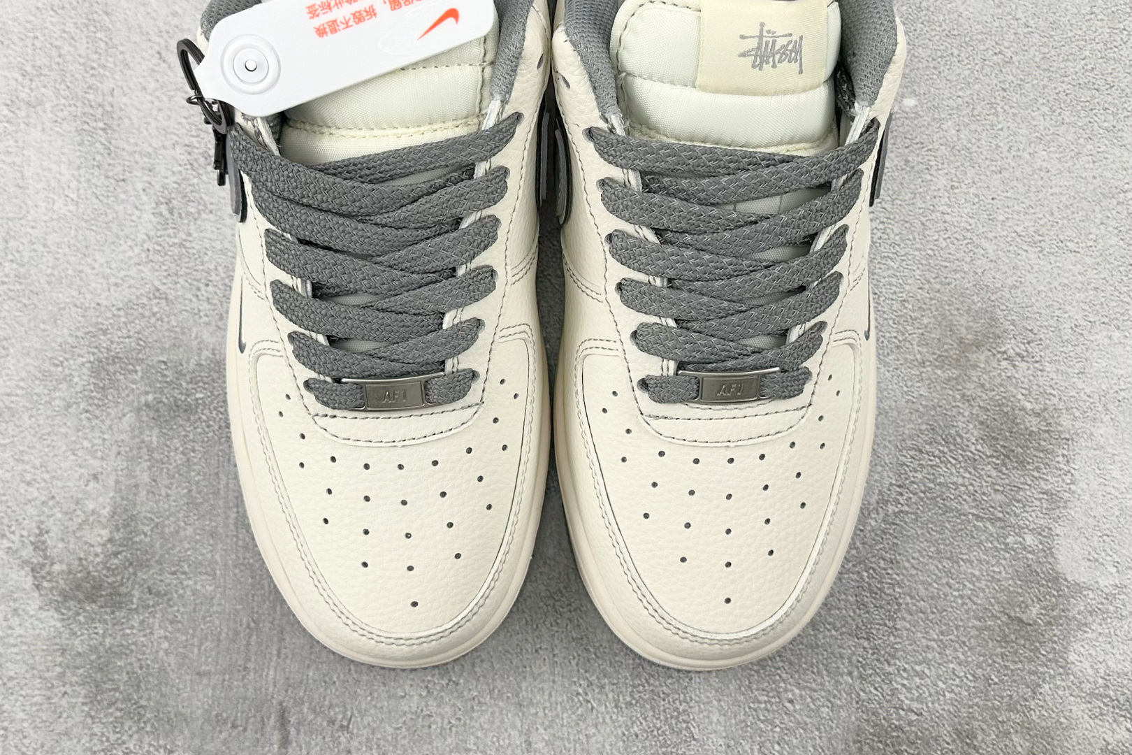 Nike Air Force 1'07 斯图西 联名 米白灰 HH7518-060