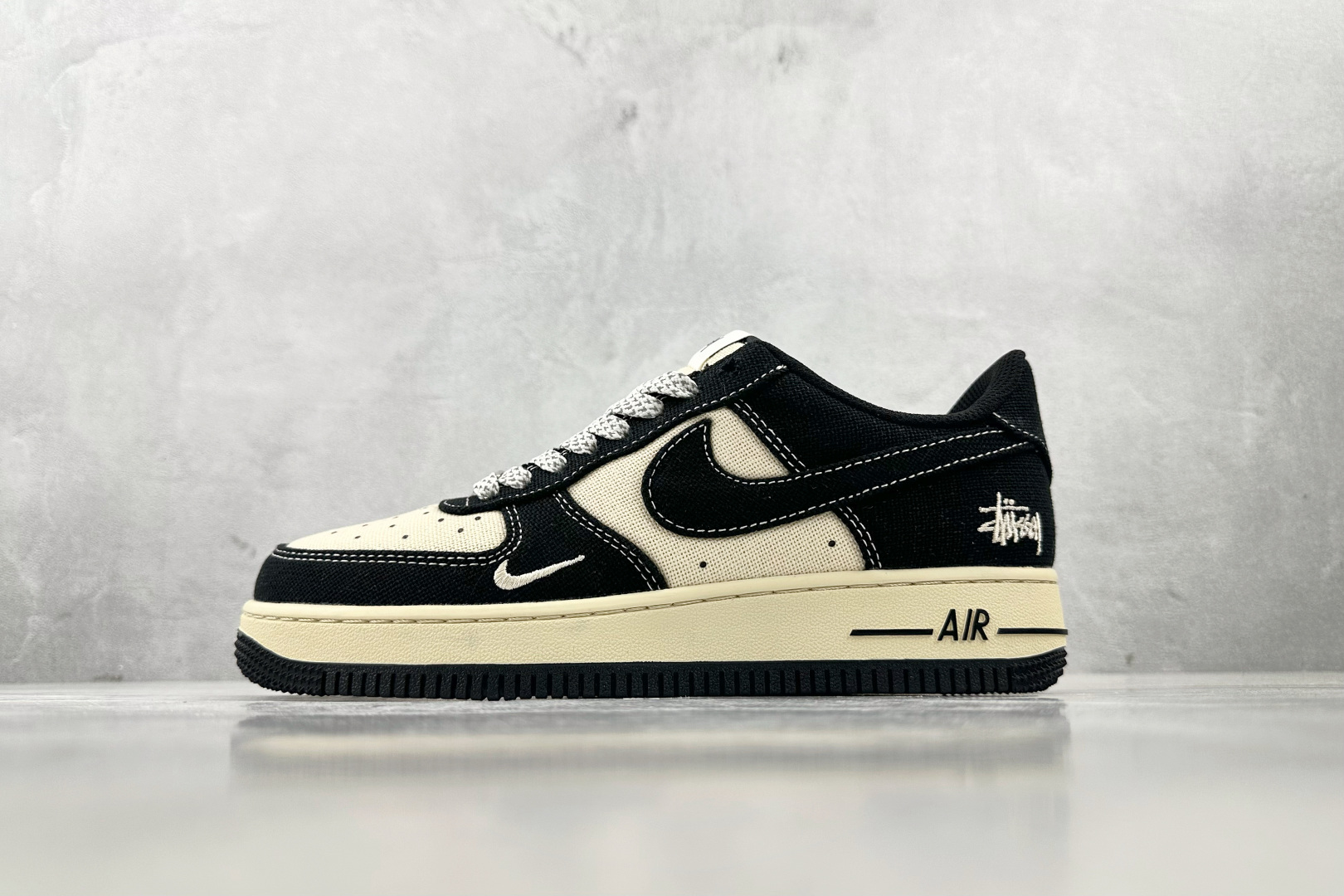 Nike Air Force 1’07 斯图西 联名 黑白 XX3168-156