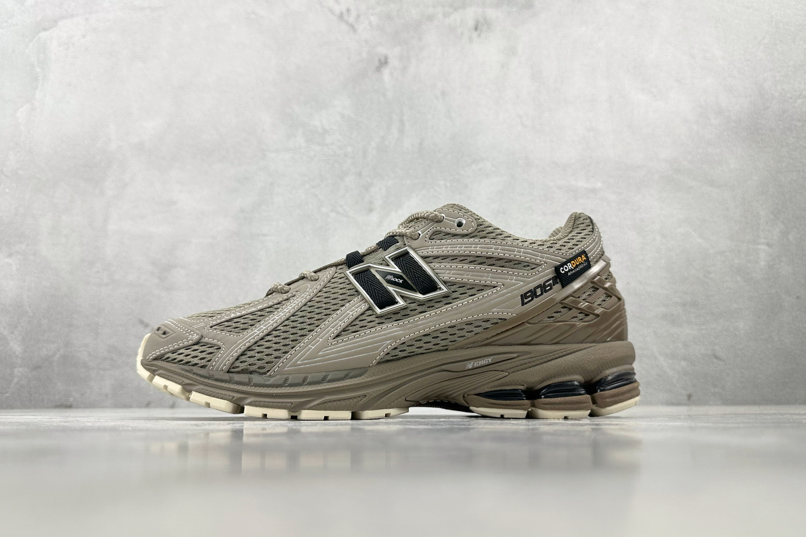 240 大厂出品 New Balance NB 1906R 棕褐色 U1906ROB
