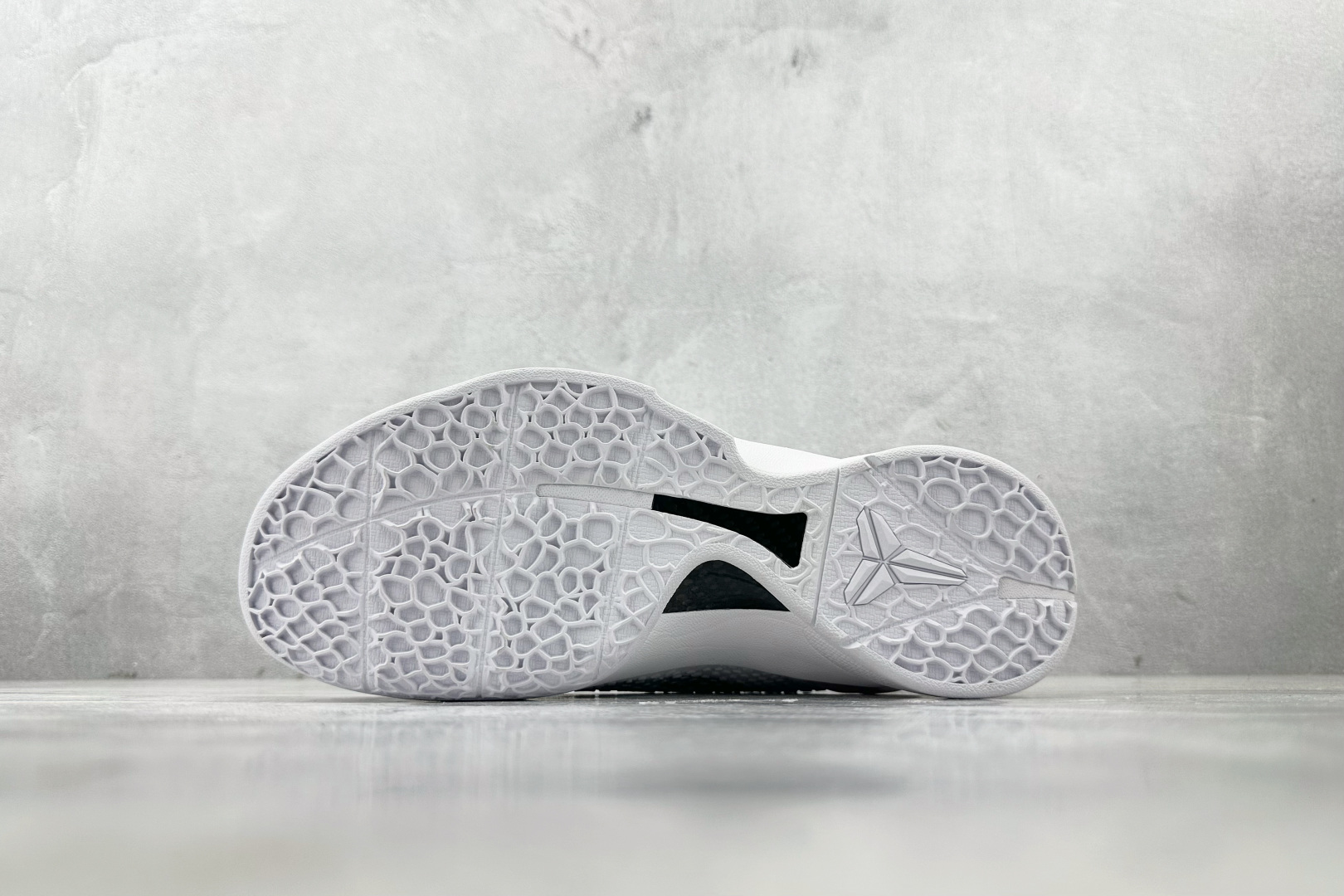 Nike Zoom Kobe 6 白粉 DO5079-021