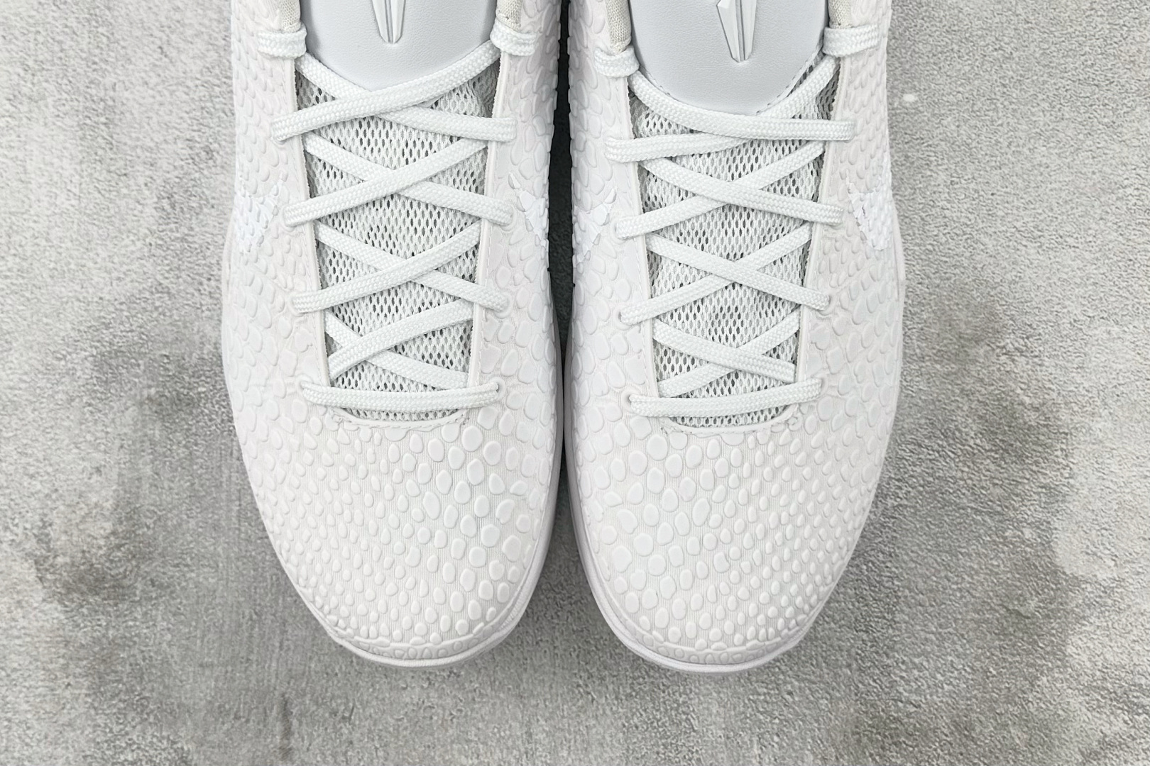 Star版 
Nike Zoom Kobe 6 白色

货号：DO5079 021
尺码：40.5 41