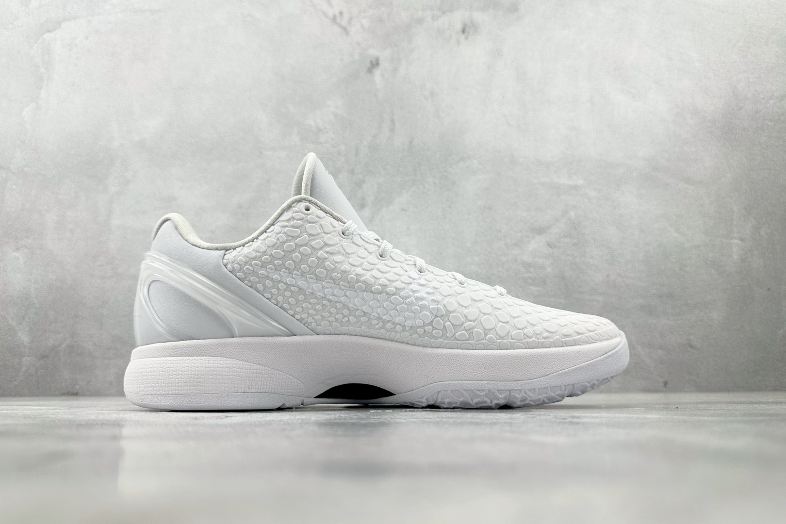 Star版 
Nike Zoom Kobe 6 白色

货号：DO5079 021
尺码：40.5 41