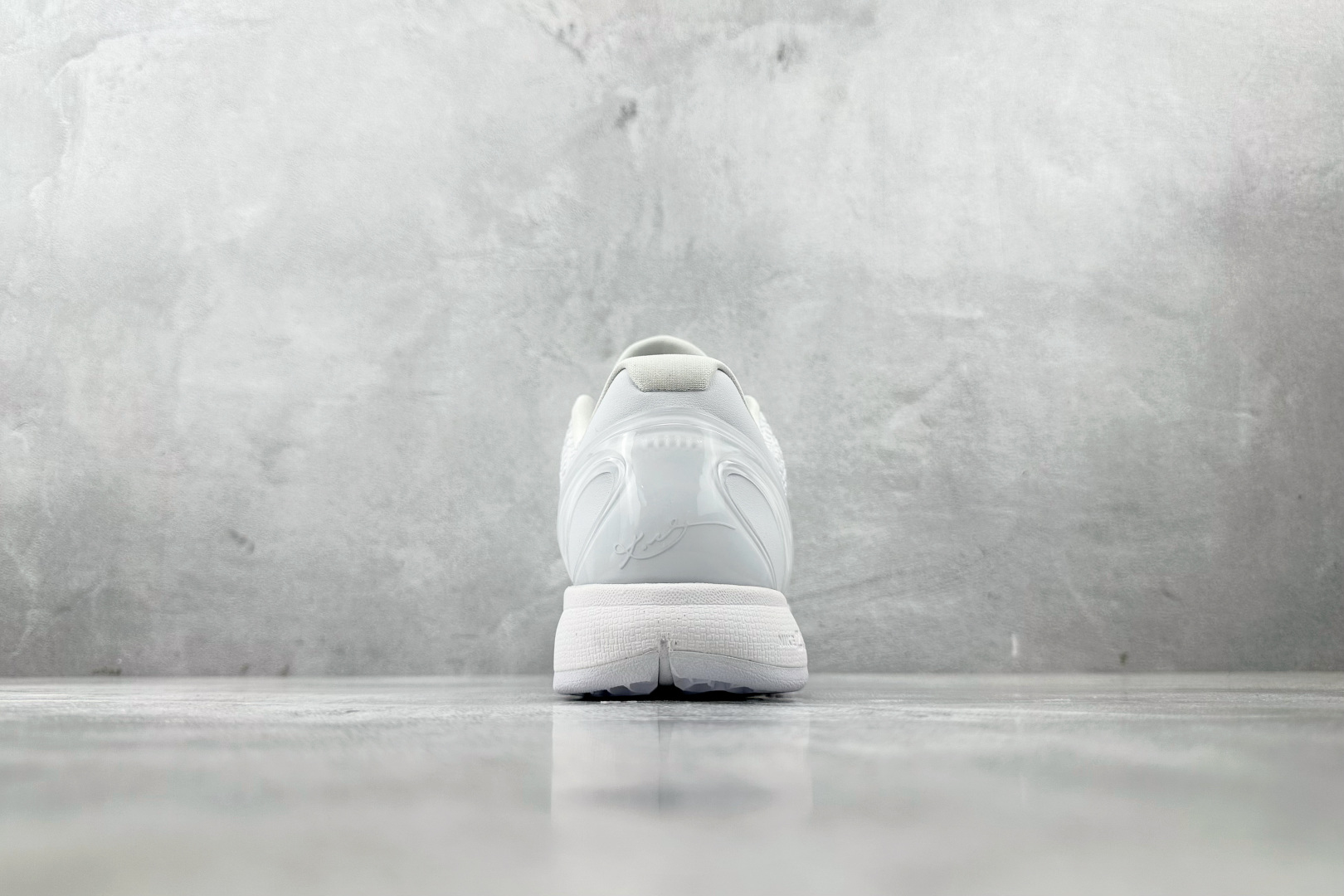 Star版 
Nike Zoom Kobe 6 白色

货号：DO5079 021
尺码：40.5 41