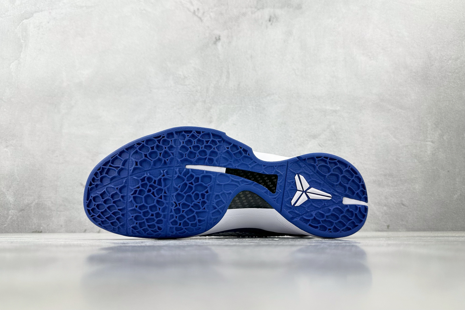Nike Zoom Kobe 6 Protro “Dodgers” PE 蓝白 CW2190-400