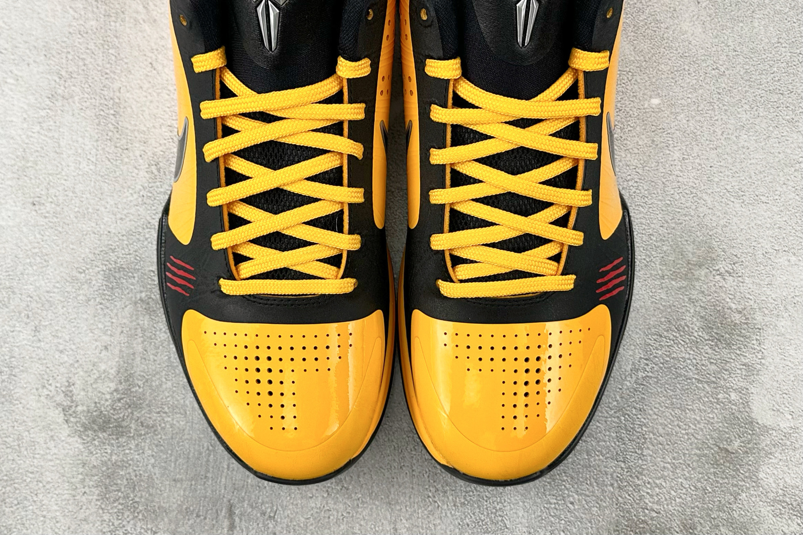 Nike Zoom Kobe 5 Protro ”Bruce Lee” 李小龙 黑黄 CD4991-700
