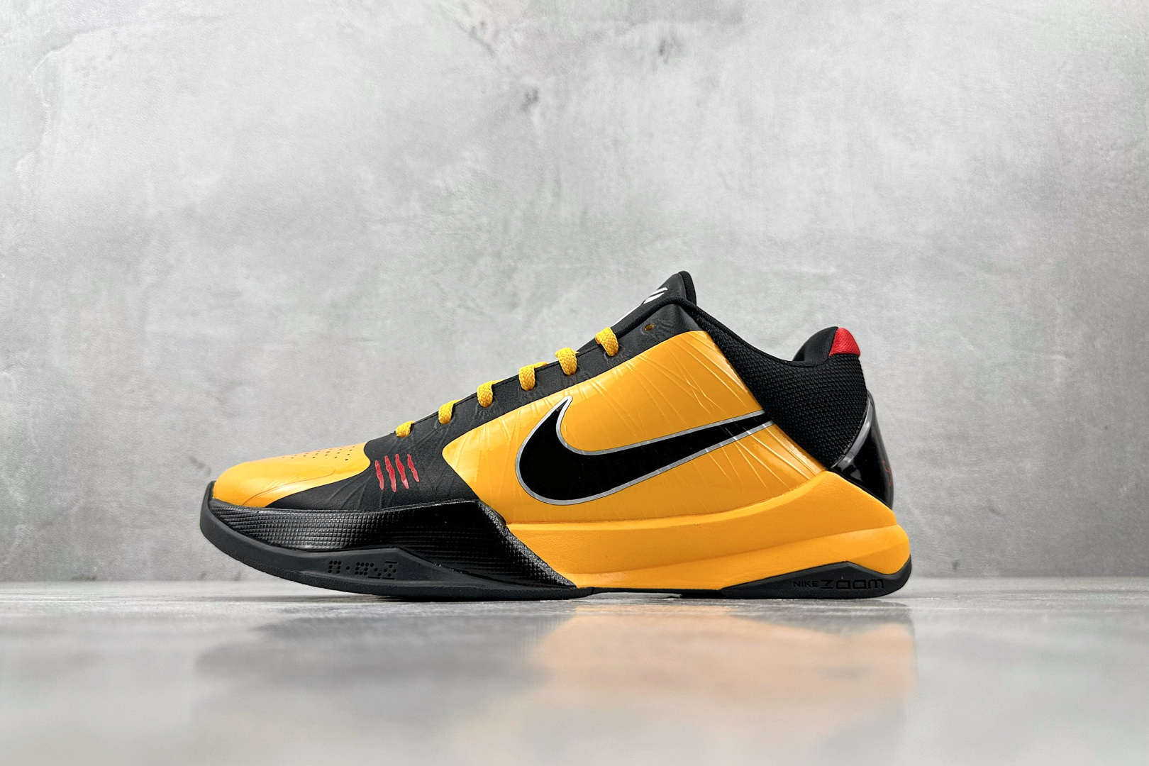 Nike Zoom Kobe 5 Protro ”Bruce Lee” 李小龙 黑黄 CD4991-700