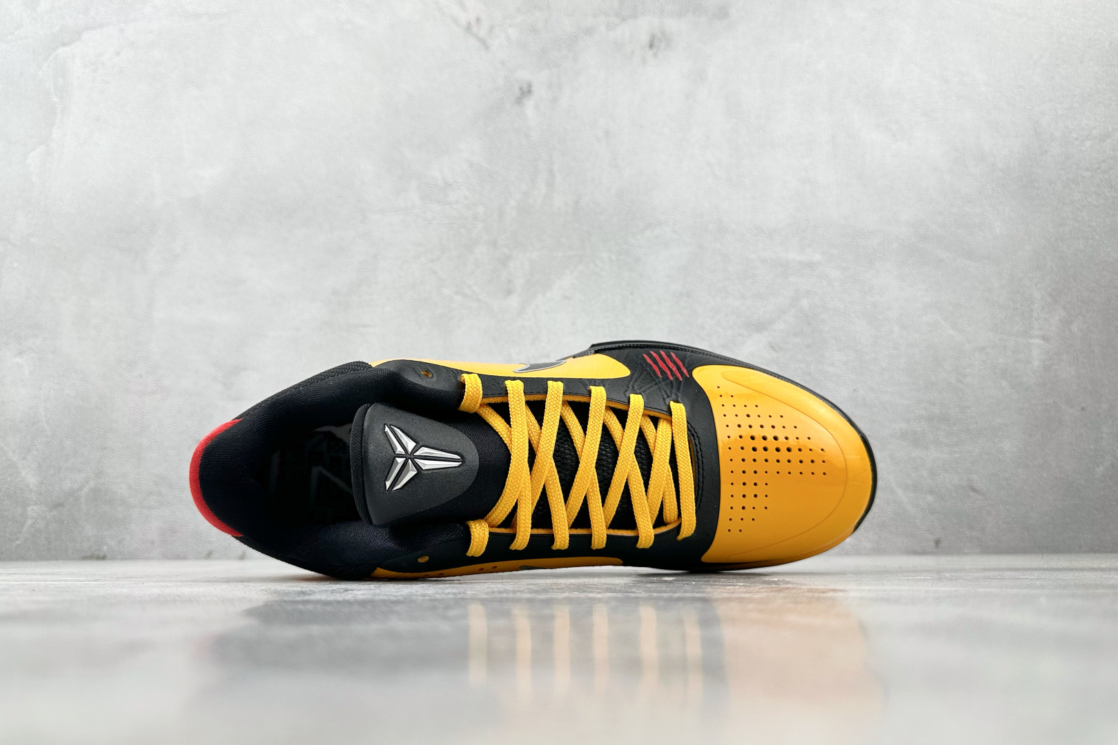 Nike Zoom Kobe 5 Protro ”Bruce Lee” 李小龙 黑黄 CD4991-700
