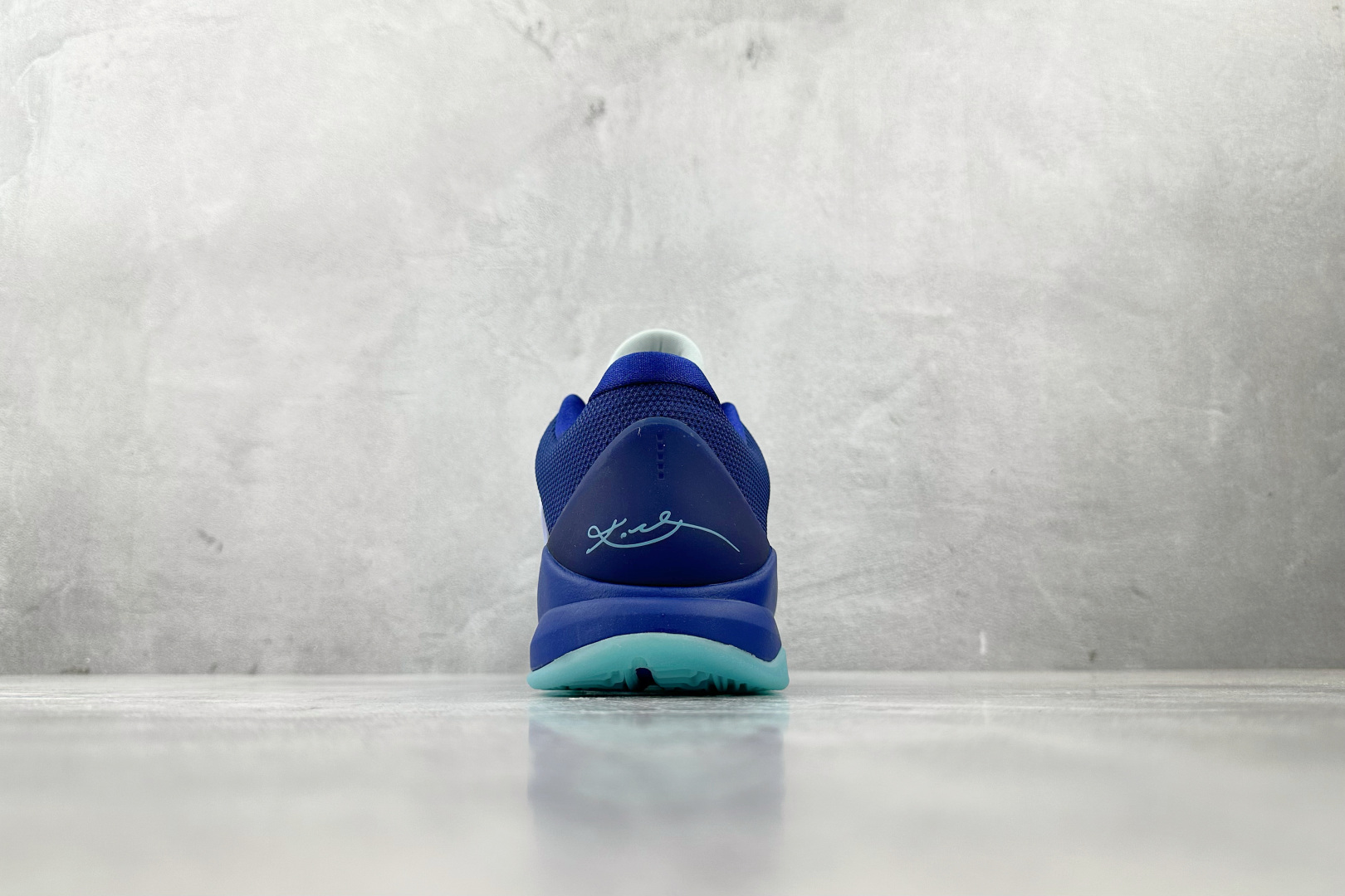 Star 
Nike Zoom Kobe 5 Protro “X-Ray” 蓝色

货号：HJ4303-