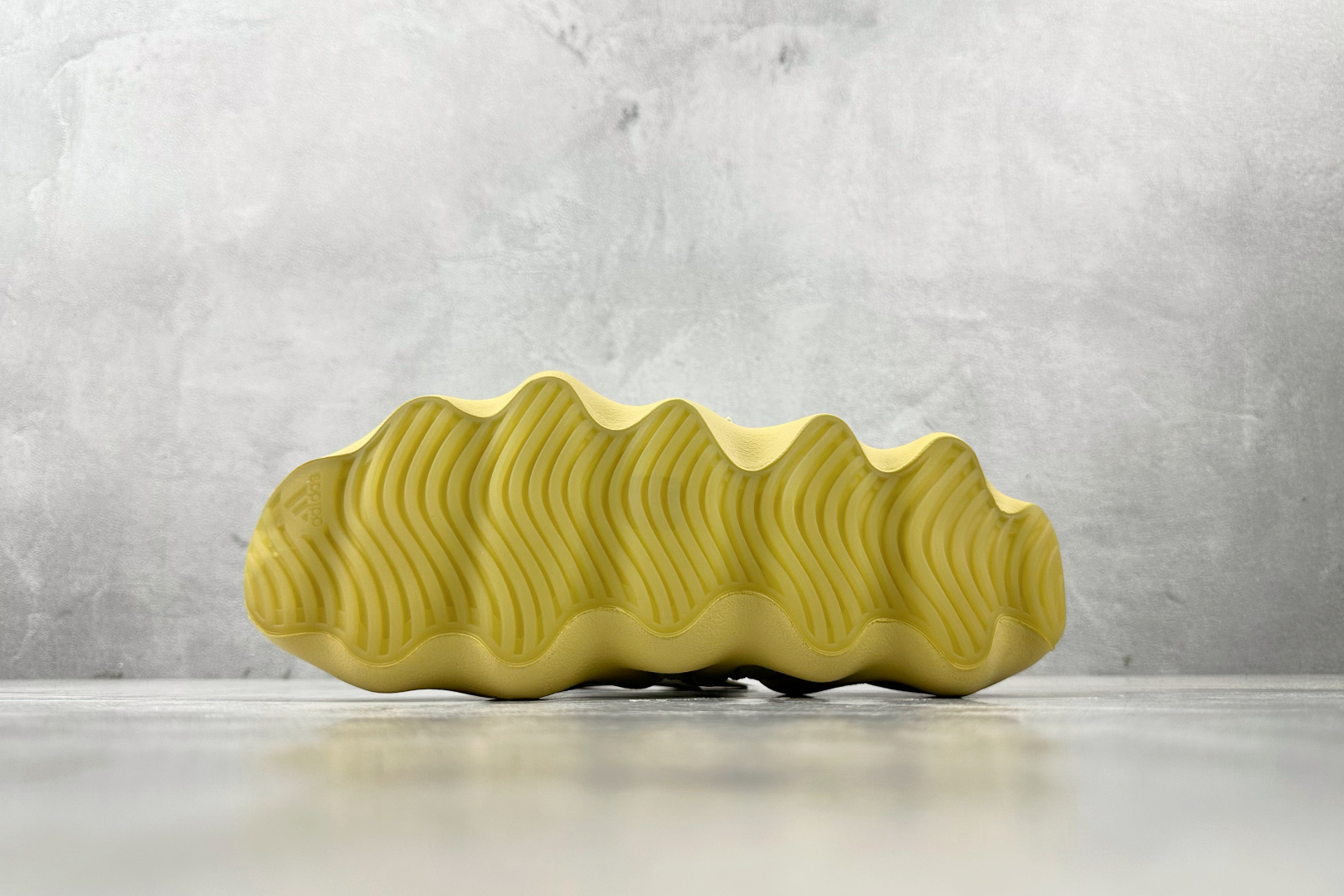 S2 
纯原生产线  adidas originals Yeezy 450 sulfur 枯叶黄

货号