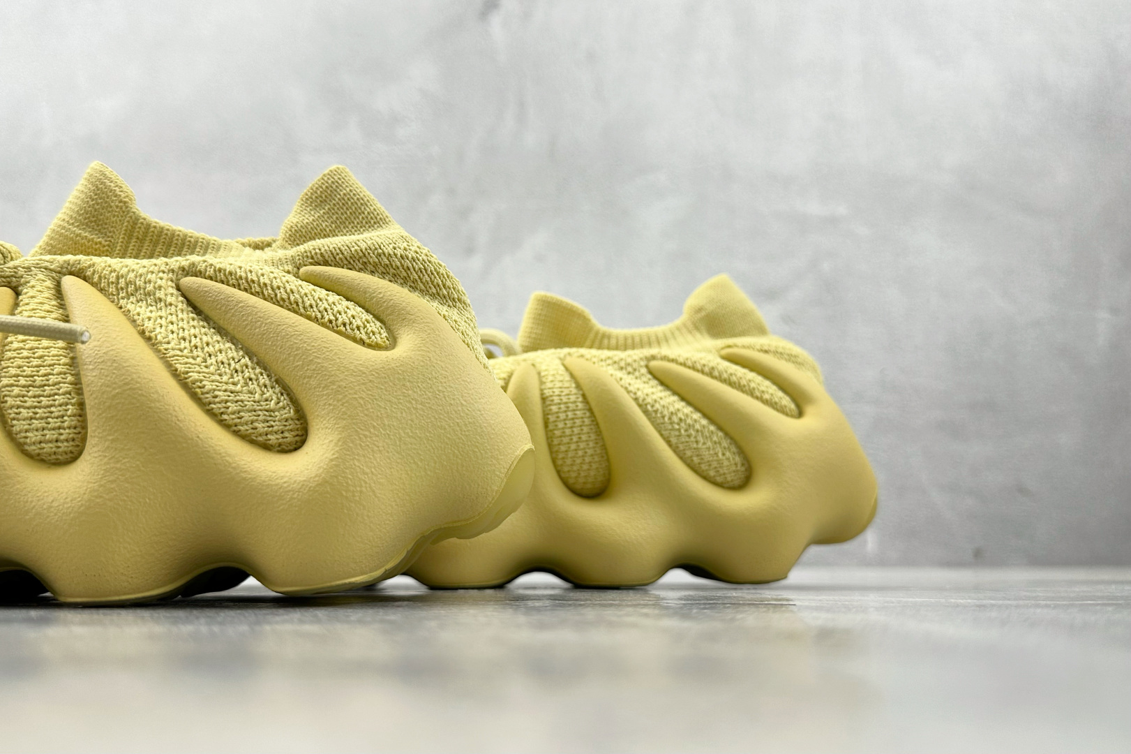 S2 
纯原生产线  adidas originals Yeezy 450 sulfur 枯叶黄

货号