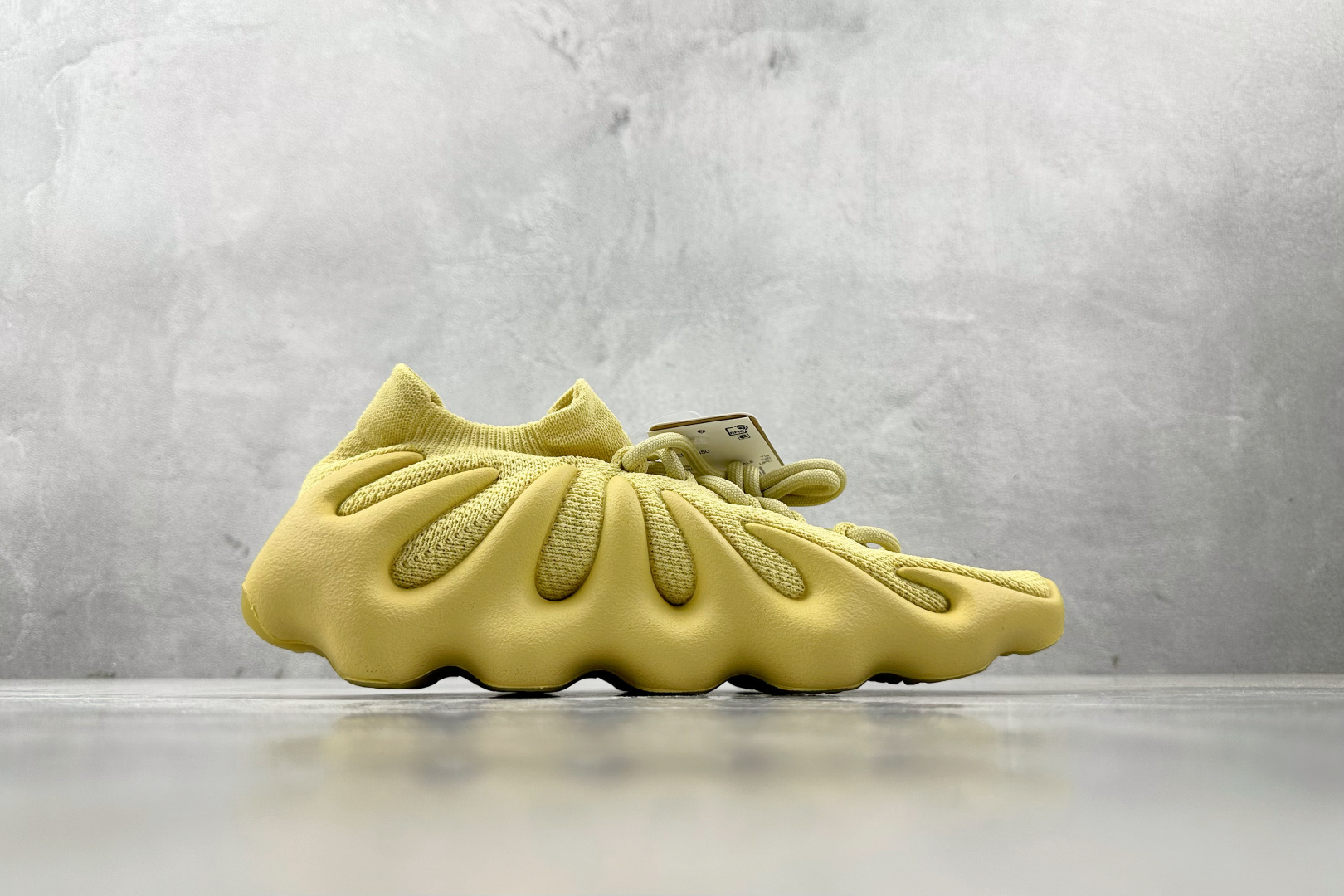 S2 
纯原生产线  adidas originals Yeezy 450 sulfur 枯叶黄

货号