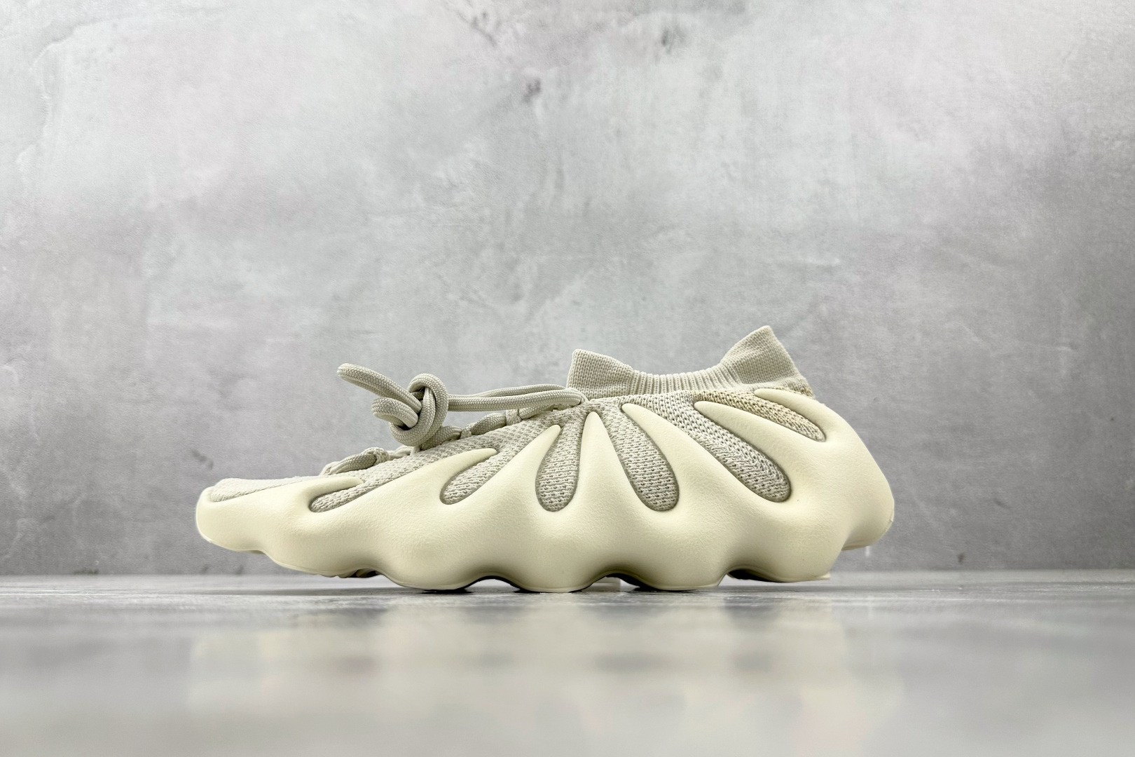 纯原生产线 adidas originals Yeezy 450 白云”Cloud White”灰白 H68038