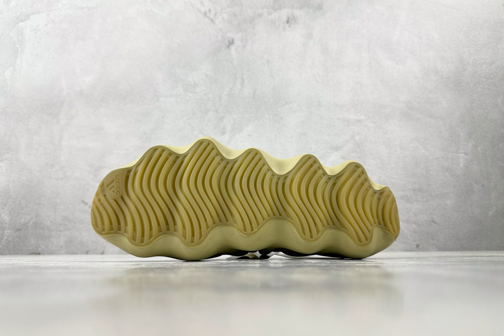 纯原生产线 adidas originals Yeezy 450 树脂 ”Resin” 灰胡绿 GY4110