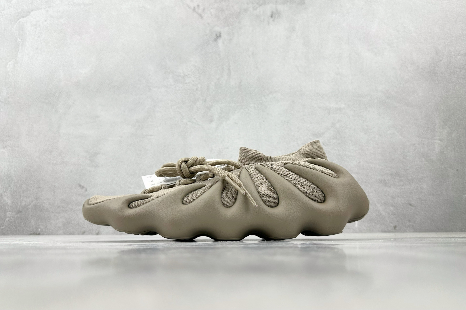 纯原生产线 adidas originals Yeezy 450 浅灰色”Stone Flax” 浅褐色 ID1623