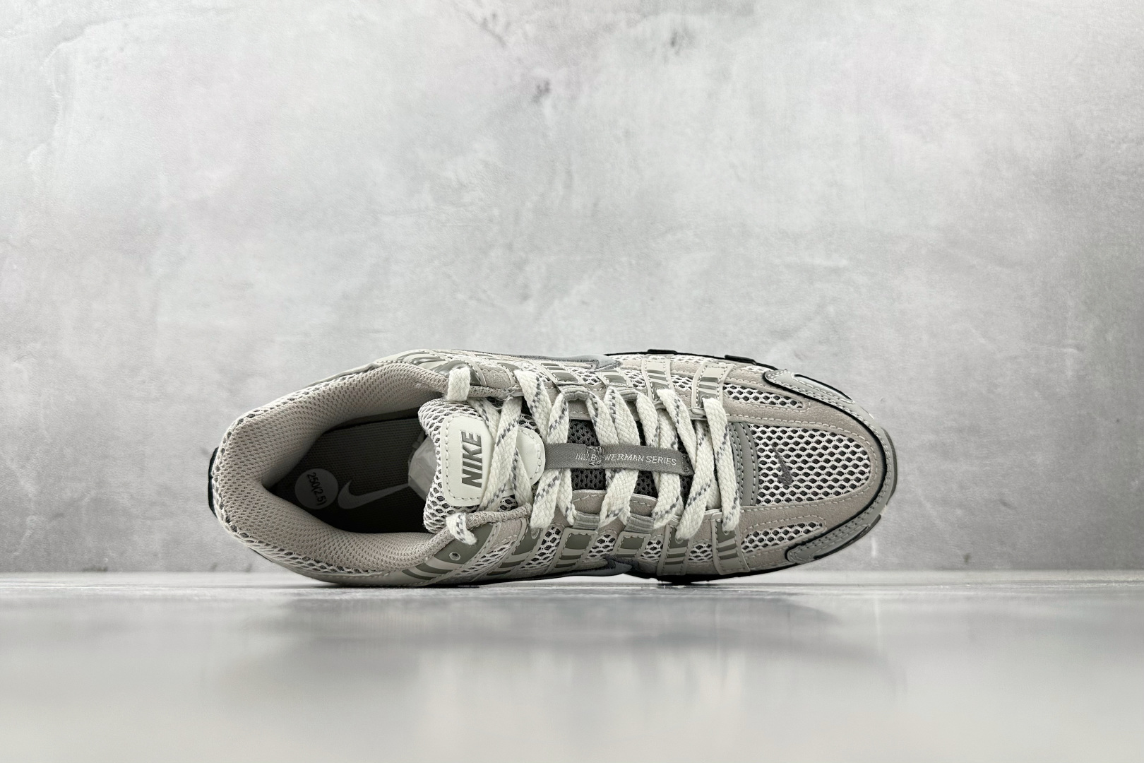 K 版
综合版 Nike P-6000 PRM NA 灰色

货号：FN6837-012
尺码：36 3