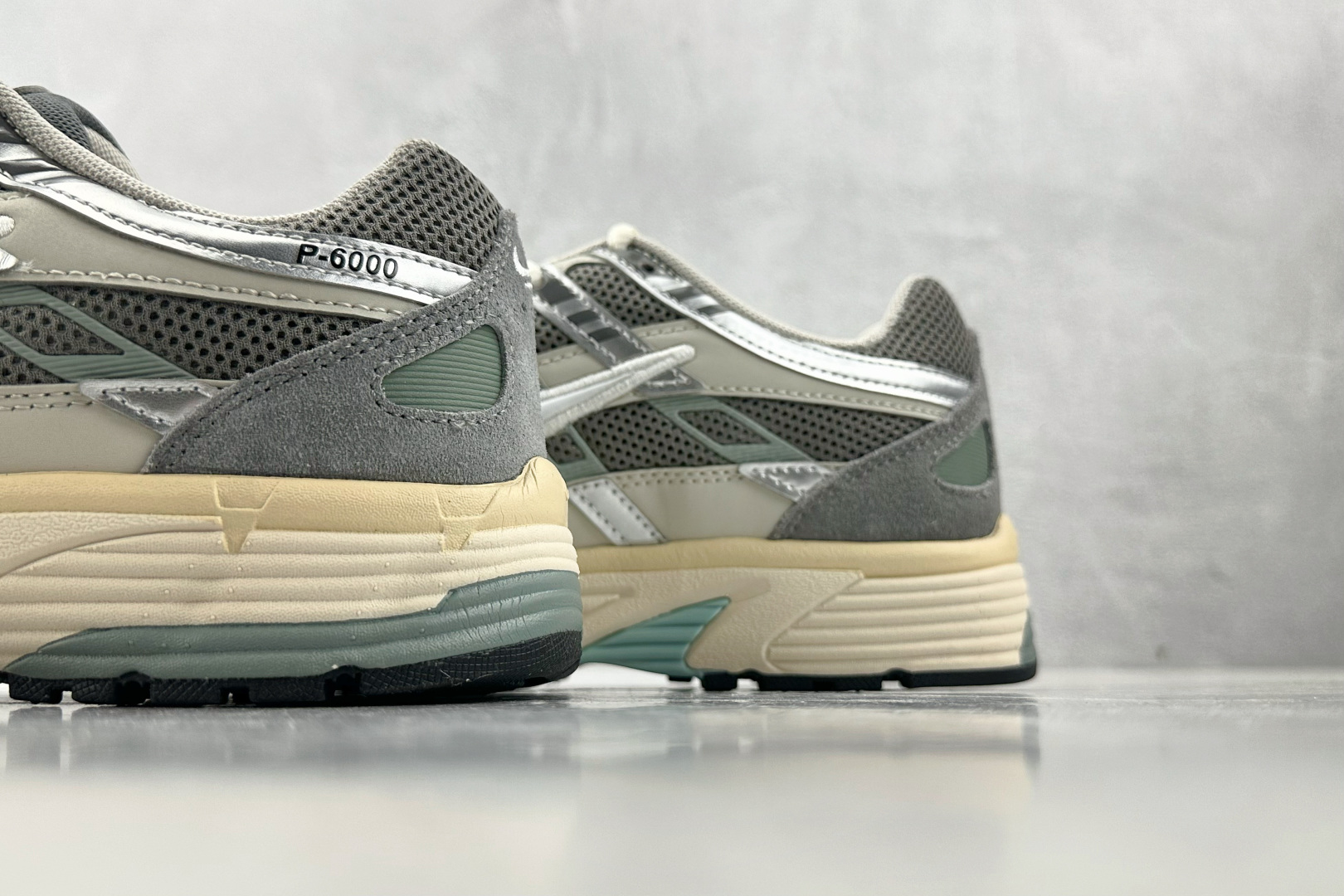 K 版
综合版 Nike P-6000 白银

货号：FN7509-029
尺码：36 36.5 37 