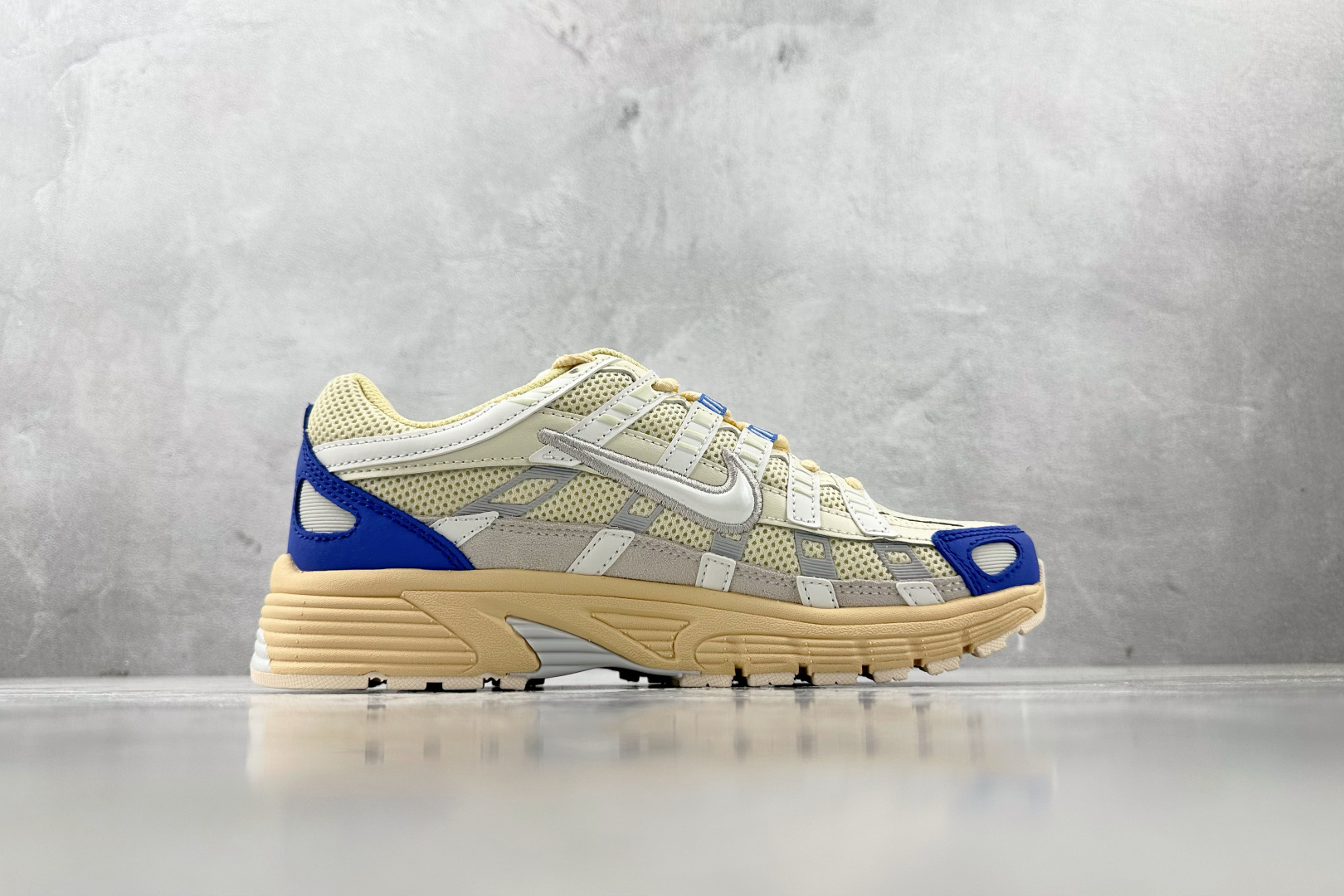 K 版
综合版  Nike P-6000 Athletic Department帆白

货号：FJ544
