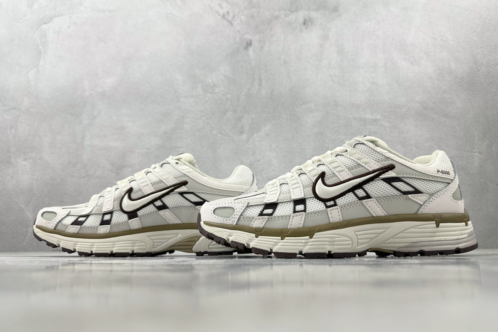 K 版
综合版  Nike P-6000 米白褐绿

货号：HF0728-201
尺码：36 36.5 