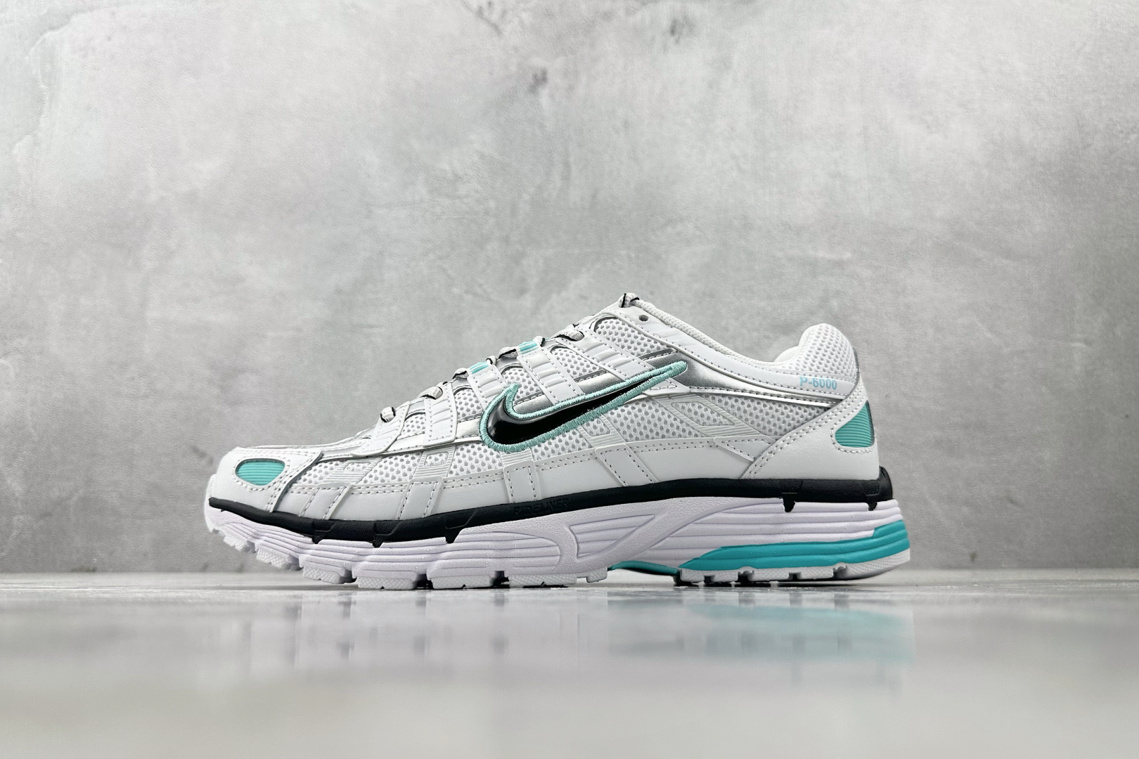 K 版
综合版  Nike P-6000 青

货号：BV1021-104
尺码：36 36.5 37 