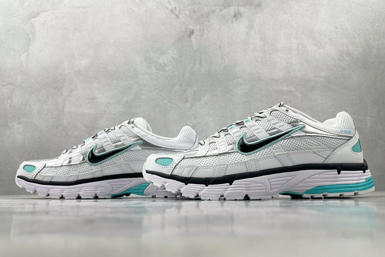 K 版
综合版  Nike P-6000 青

货号：BV1021-104
尺码：36 36.5 37 