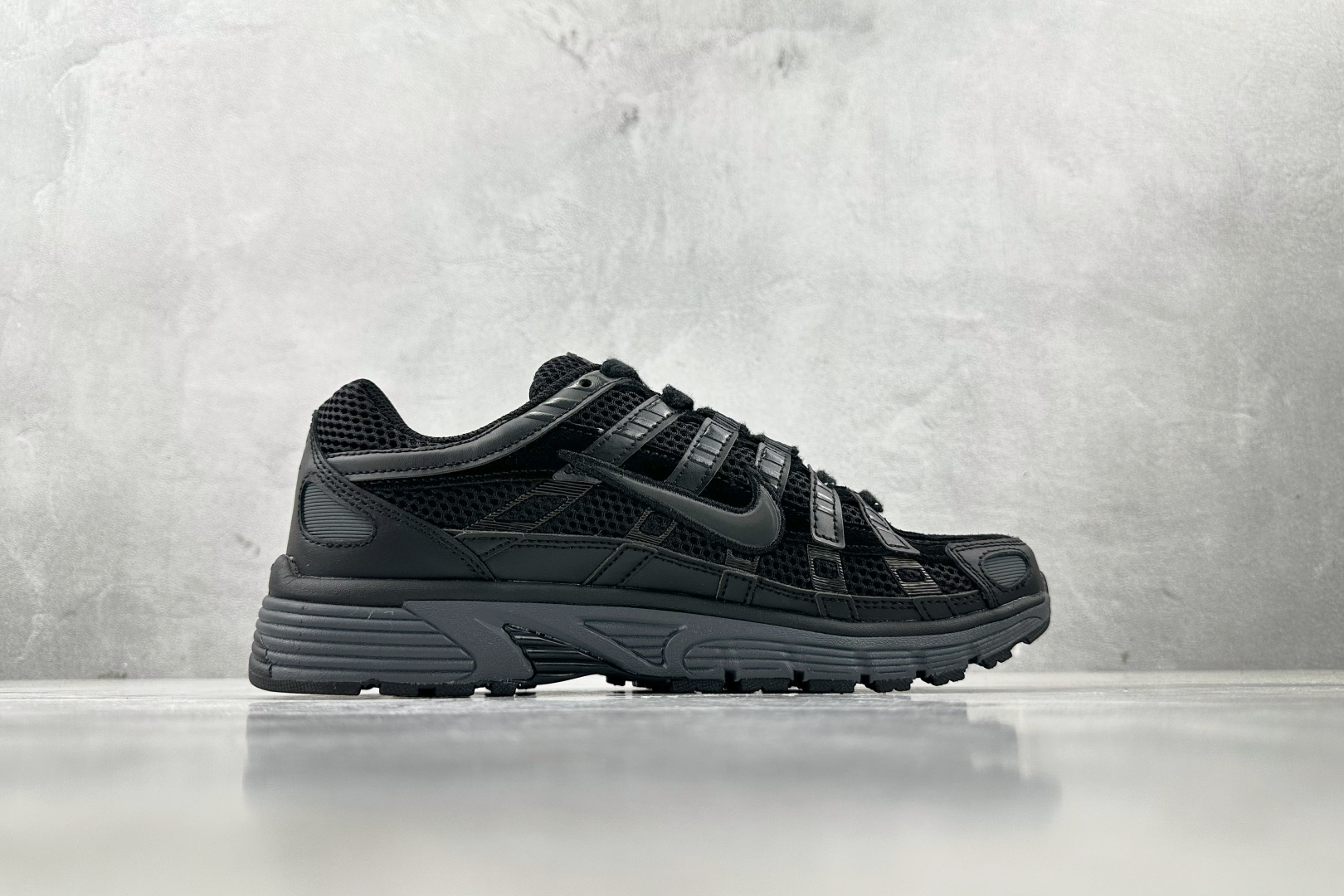 K 版
综合版  Nike P-6000 黑色

货号：FQ8732-010
尺码：36 36.5 37