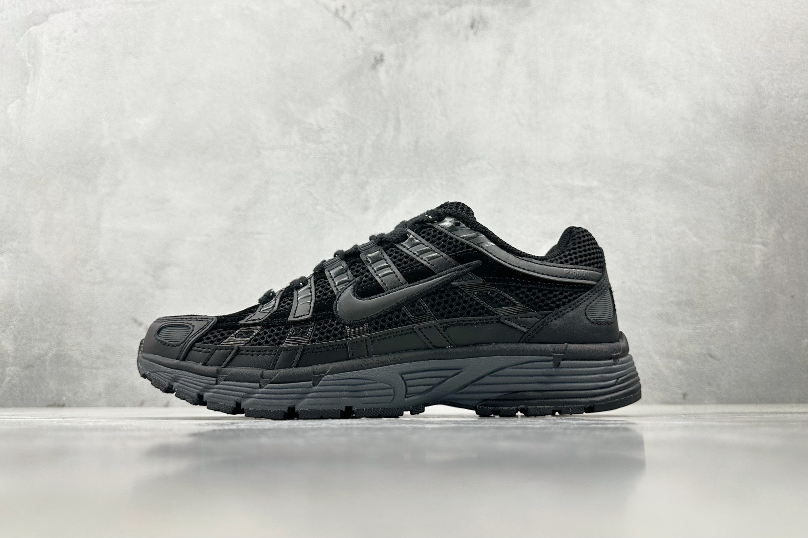 K 版
综合版  Nike P-6000 黑色

货号：FQ8732-010
尺码：36 36.5 37