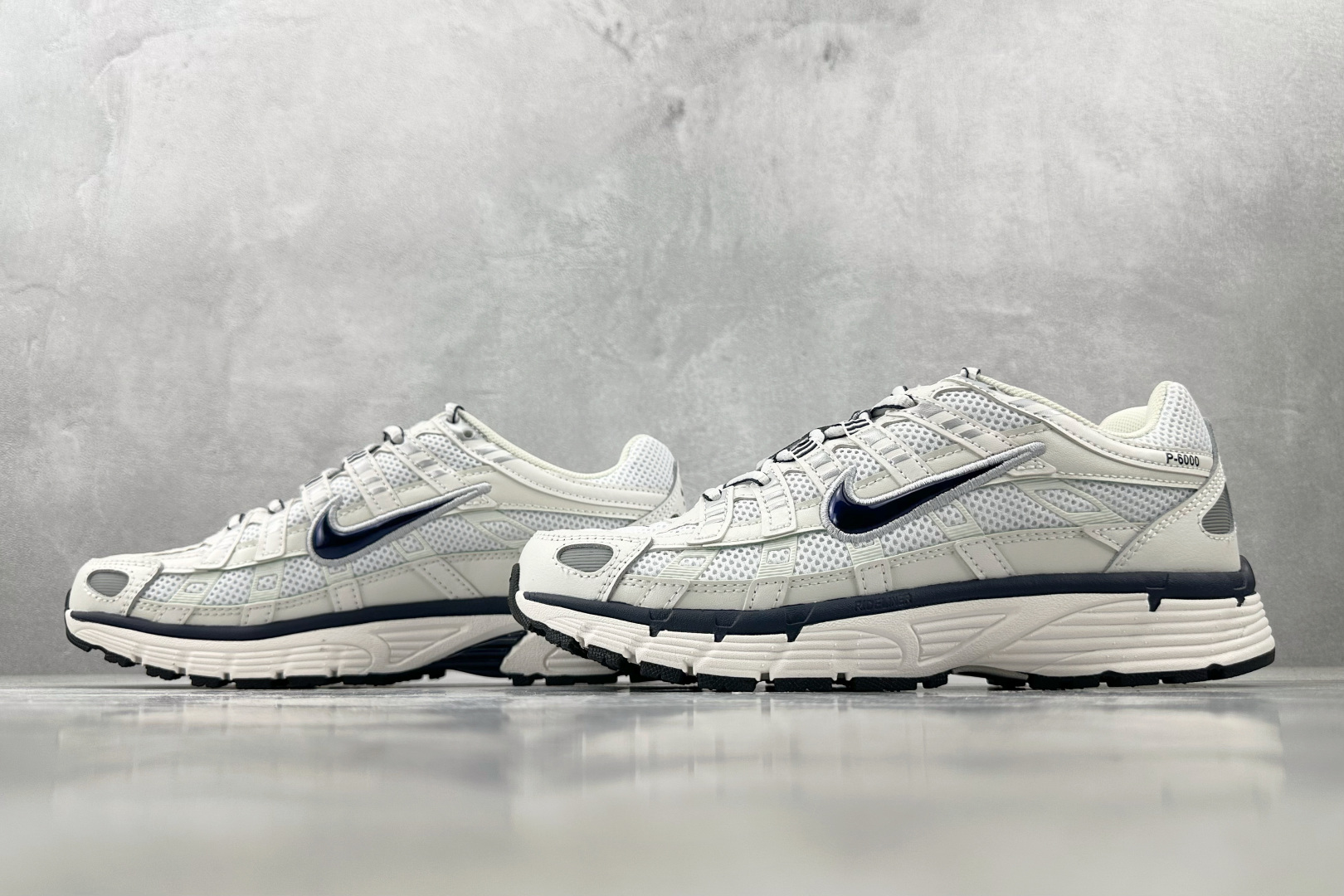 K 版 
综合版  Nike P-6000 米白

货号：CD6404-018
尺码：36 36.5 3