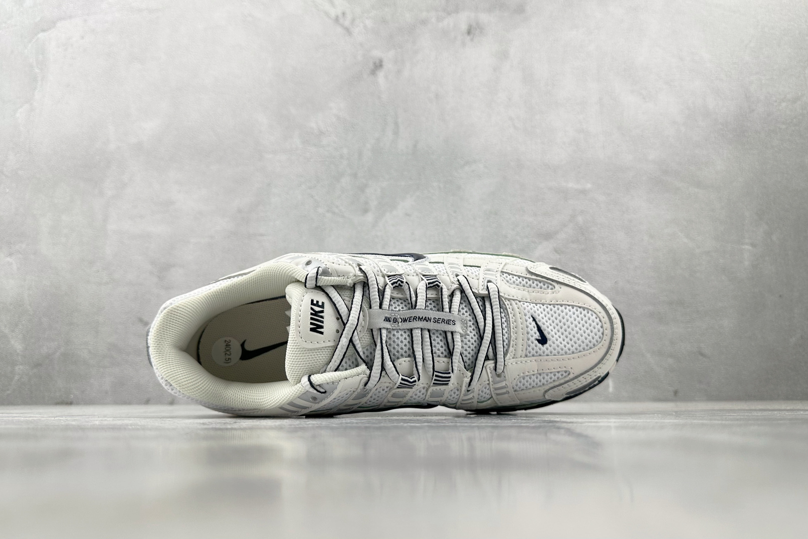 K 版 
综合版  Nike P-6000 米白

货号：CD6404-018
尺码：36 36.5 3
