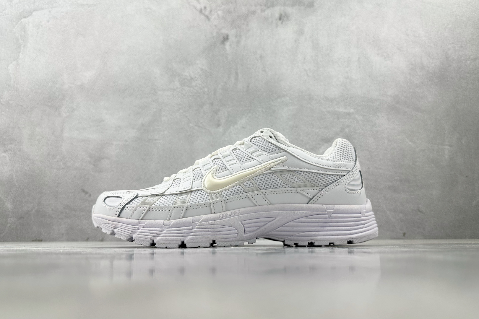 K 版 
综合版  Nike P-6000 纯白

货号：BV1021-102
尺码：36 36.5 3
