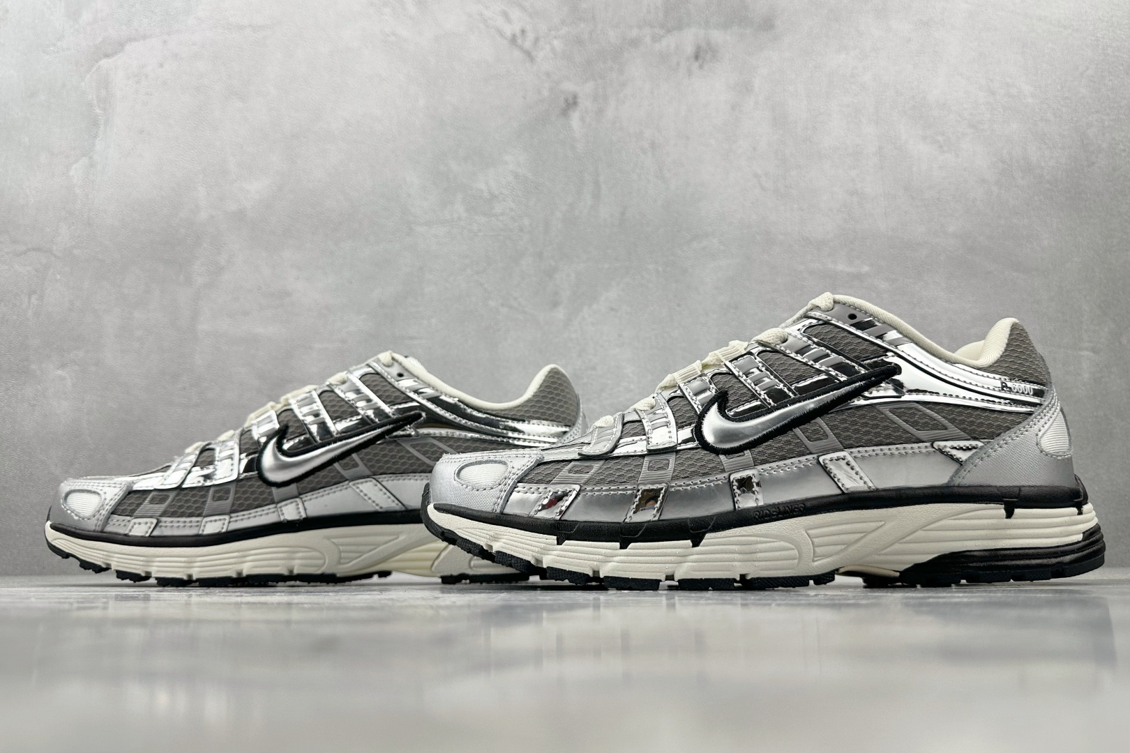 K 版 
综合版  Nike P-6000 银灰

货号：CN0149-001
尺码：36 36.5 3