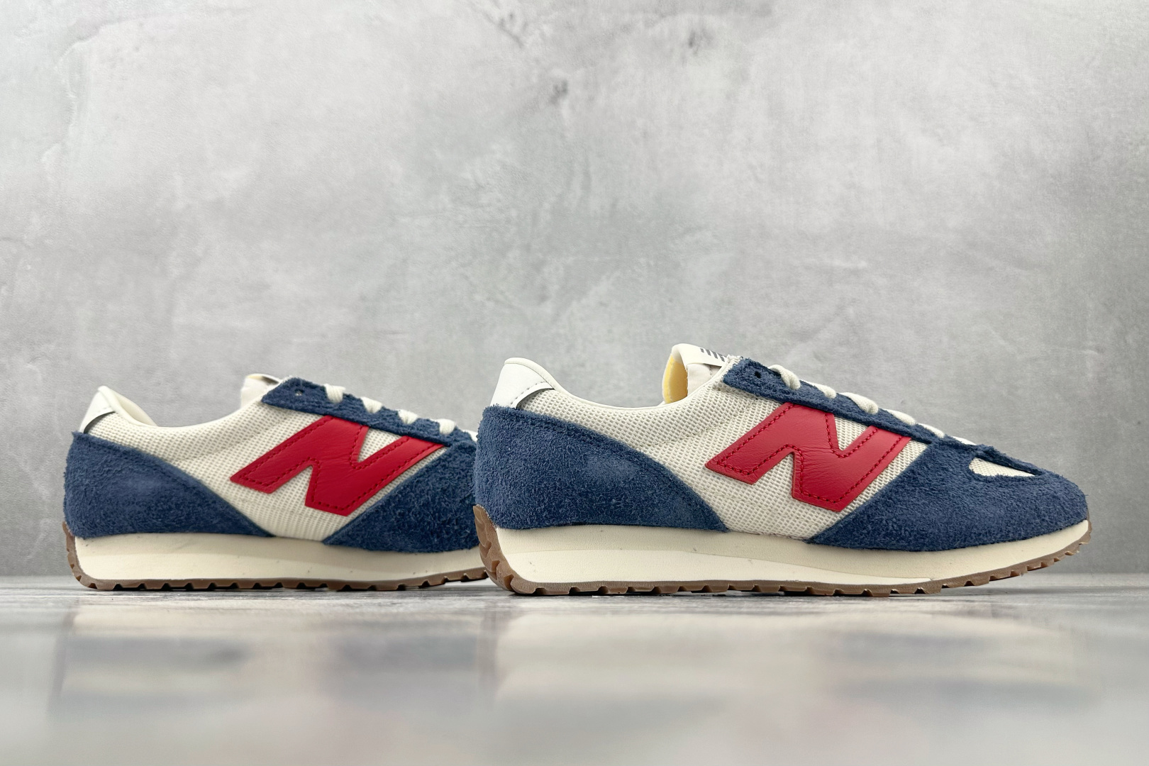 DT 
公司级 New Balance NB 471 米白深蓝色

货号：U471AK
尺码：36 36