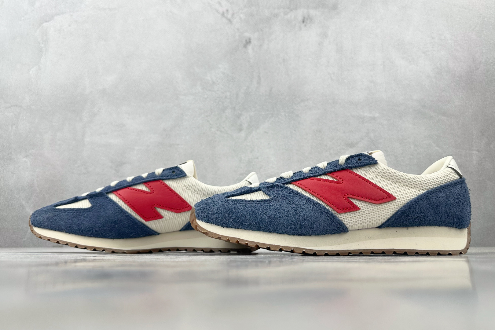 DT 
公司级 New Balance NB 471 米白深蓝色

货号：U471AK
尺码：36 36