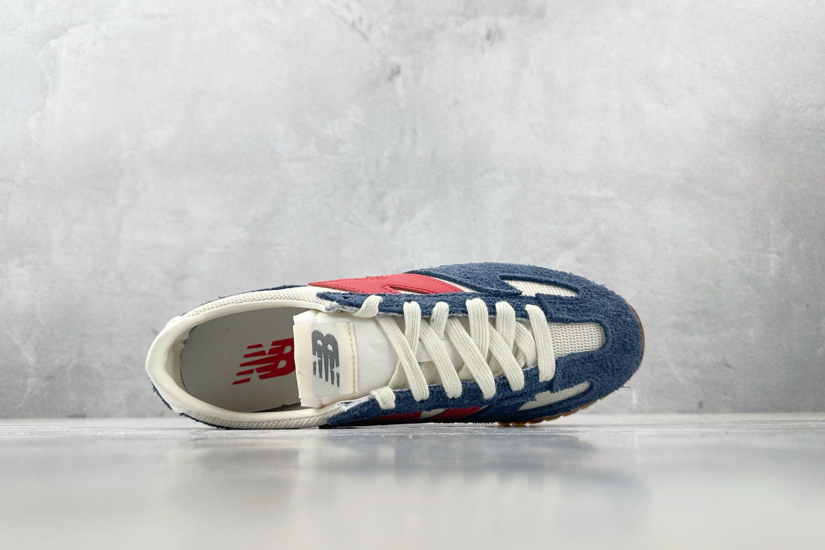 DT 
公司级 New Balance NB 471 米白深蓝色

货号：U471AK
尺码：36 36