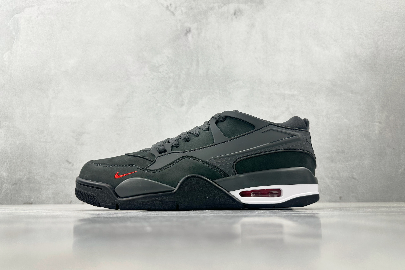 OG 
顶级纯原  Nigel Sylvester x Jordan Air Jordan 4 RM S