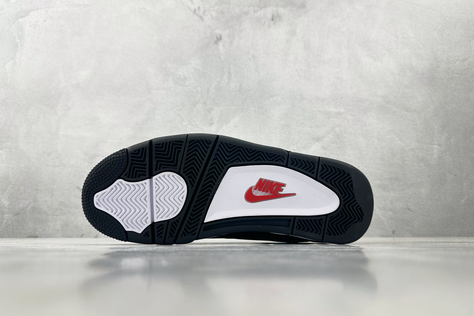 OG 
顶级纯原  Nigel Sylvester x Jordan Air Jordan 4 RM S