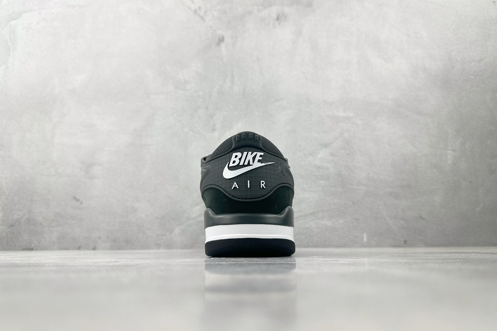OG 
顶级纯原  Nigel Sylvester x Jordan Air Jordan 4 RM S
