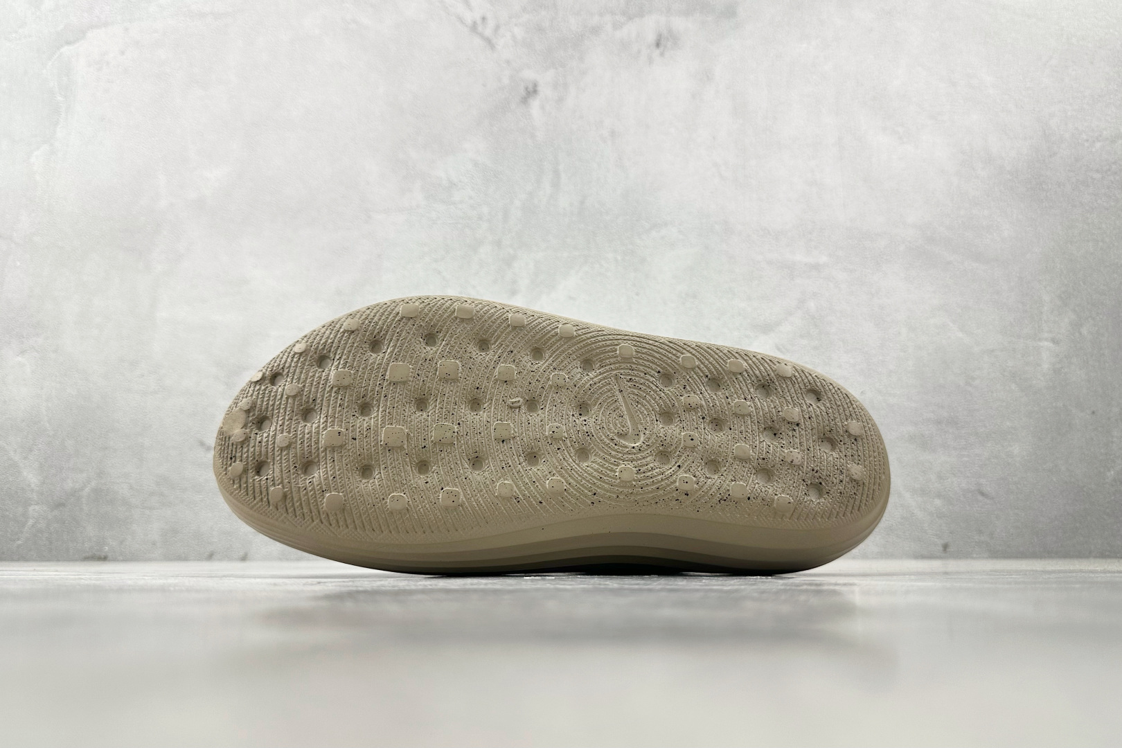 130 Nike ReactX Rejuven8 卡其色 HV5060-200