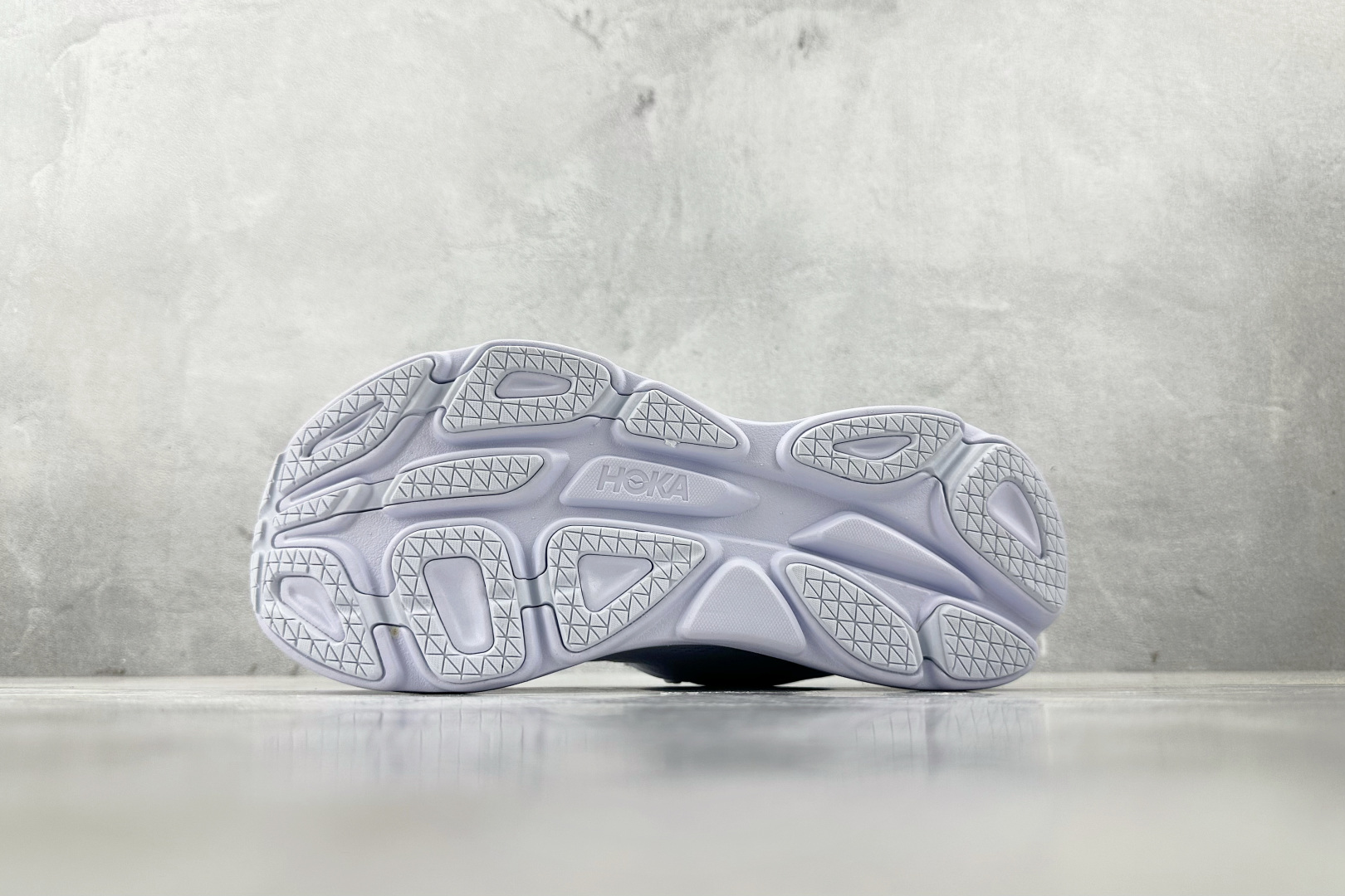 HOKA ONE ONE Bondi 8 白色 1127952-WWH