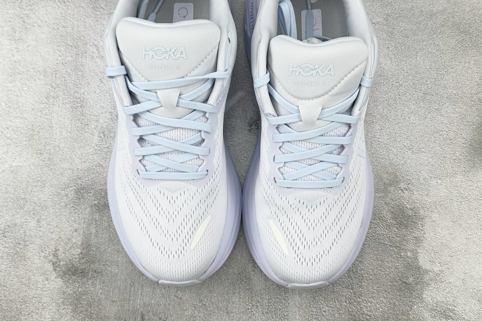 HOKA ONE ONE Bondi 8 白色 1127952-WWH