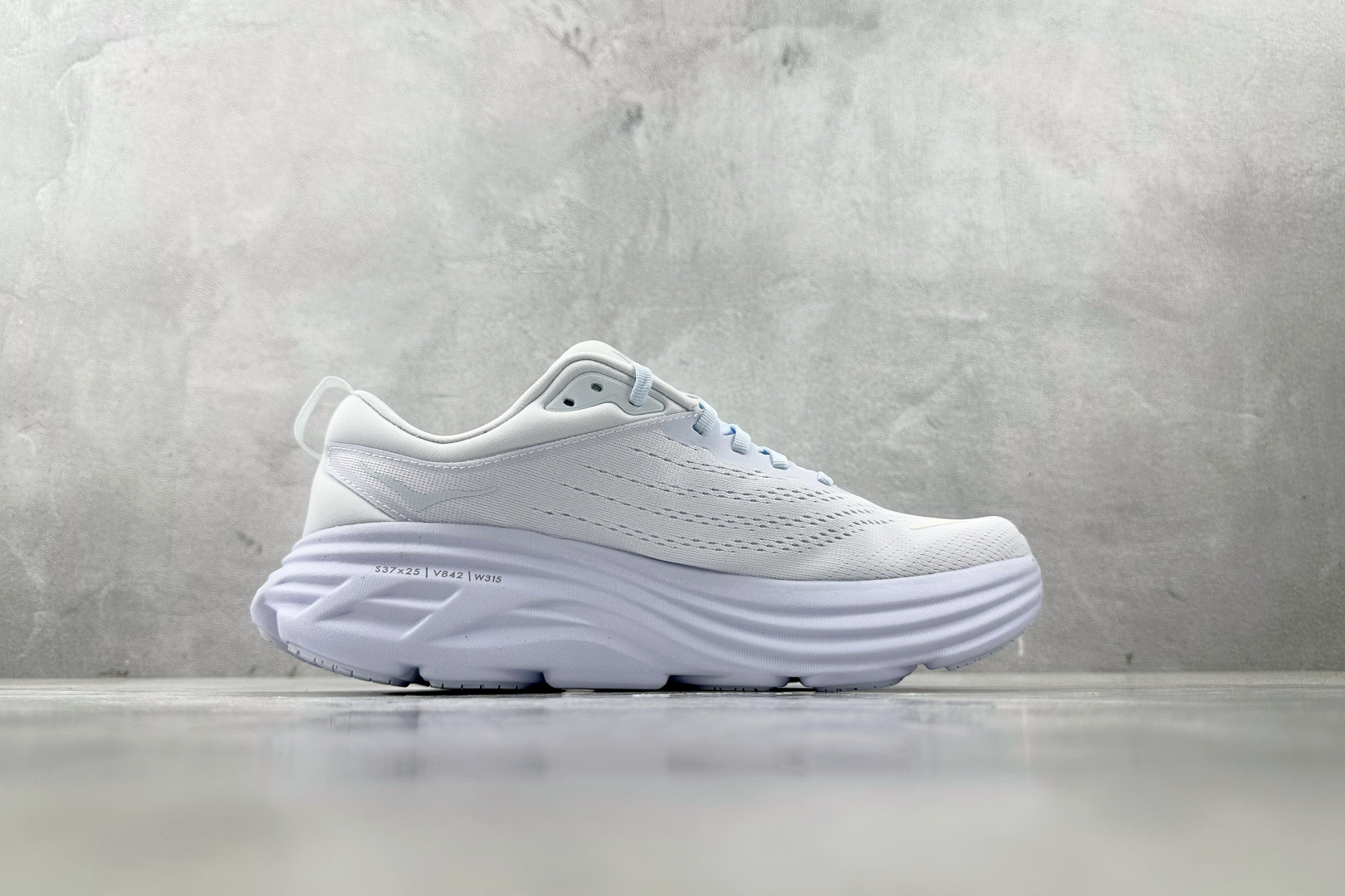 HOKA ONE ONE Bondi 8 白色 1127952-WWH